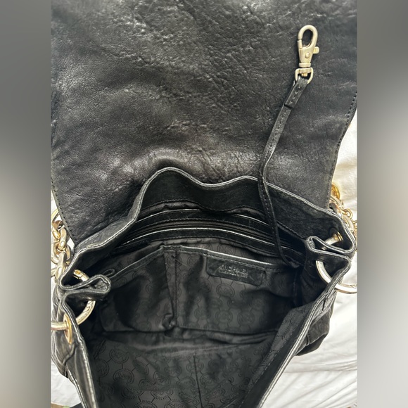 Michael Kors Stanthorpe Distressed Leather Saddle Bag - Picture 4 of 11